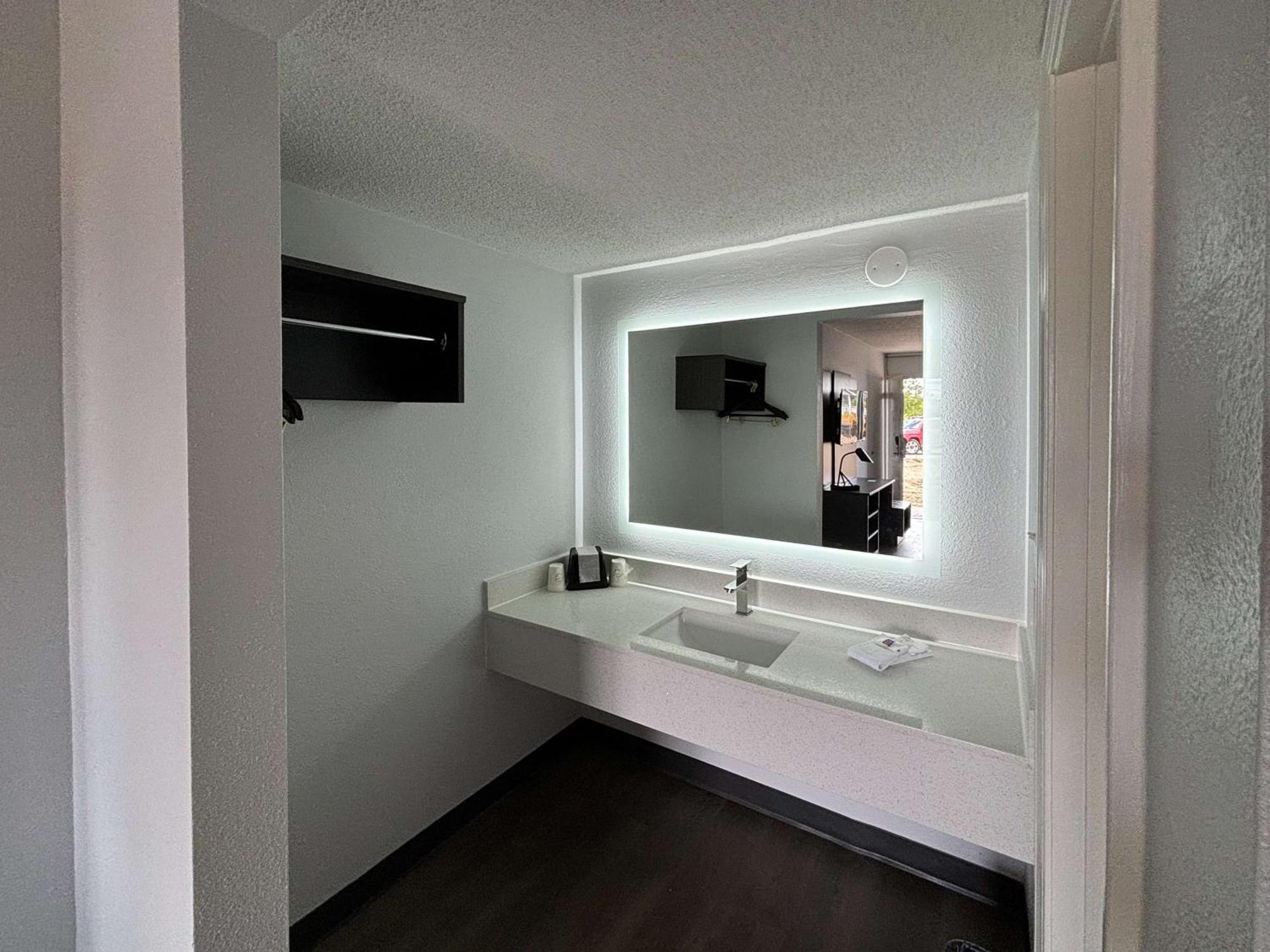 Motel 6 Richmond, Ky Eku Campus Area Екстер'єр фото