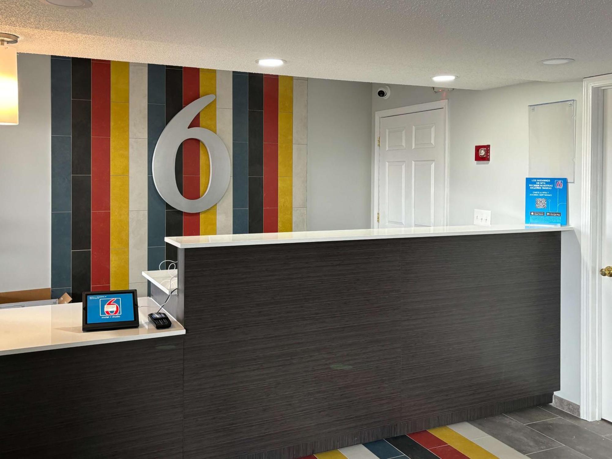 Motel 6 Richmond, Ky Eku Campus Area Екстер'єр фото