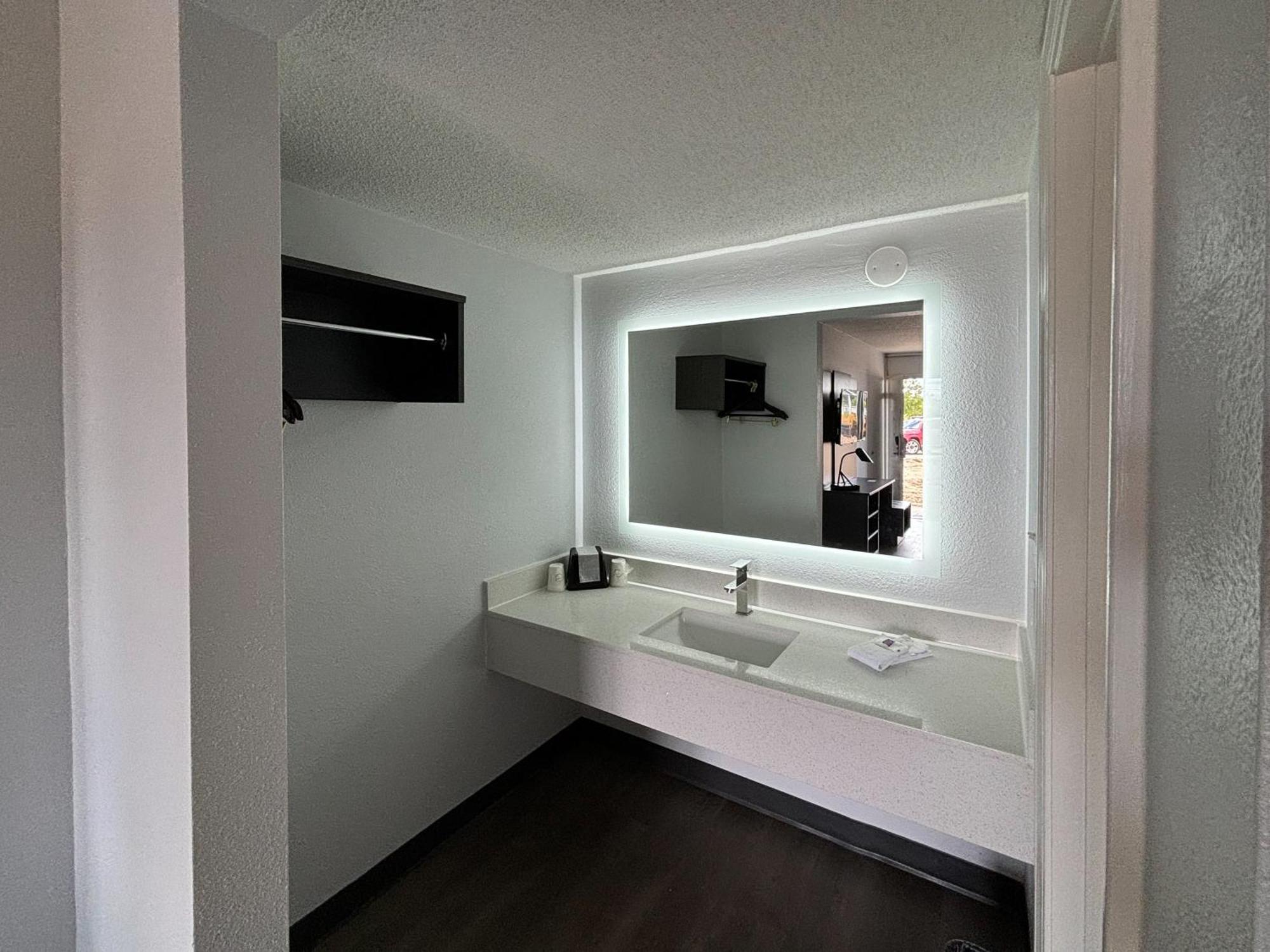 Motel 6 Richmond, Ky Eku Campus Area Екстер'єр фото