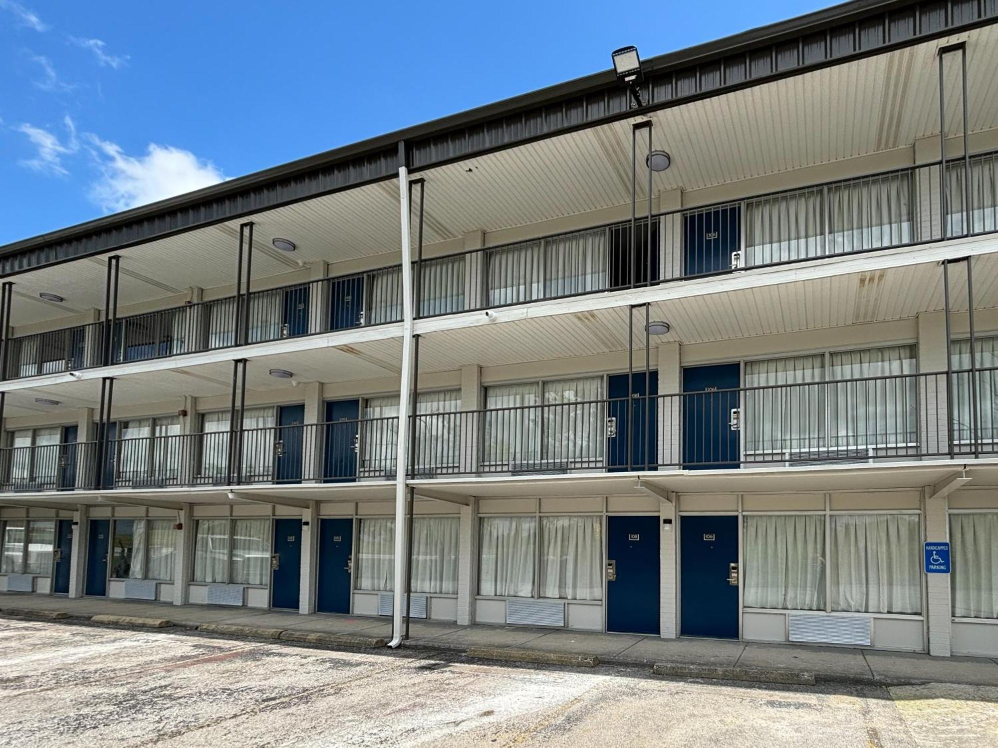 Motel 6 Richmond, Ky Eku Campus Area Екстер'єр фото