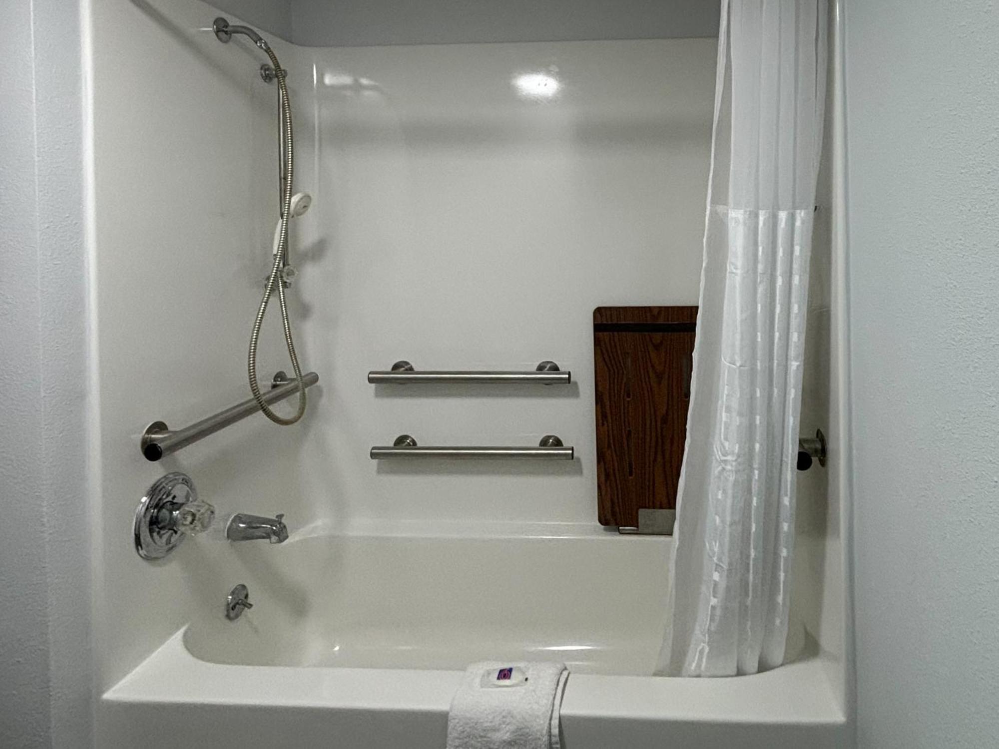 Motel 6 Richmond, Ky Eku Campus Area Екстер'єр фото