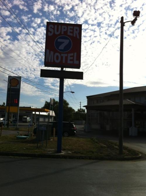 Motel 6 Richmond, Ky Eku Campus Area Екстер'єр фото