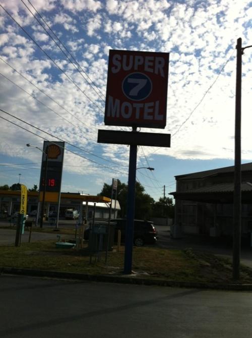 Motel 6 Richmond, Ky Eku Campus Area Екстер'єр фото